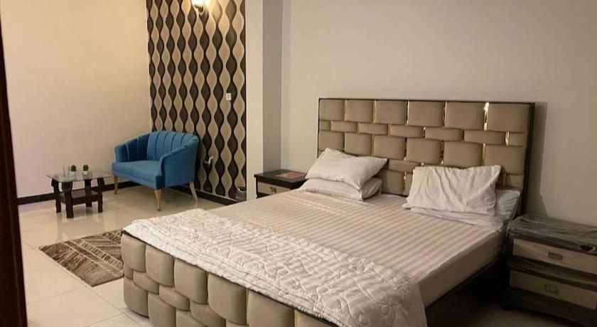 Family couple Hotel — photo 8