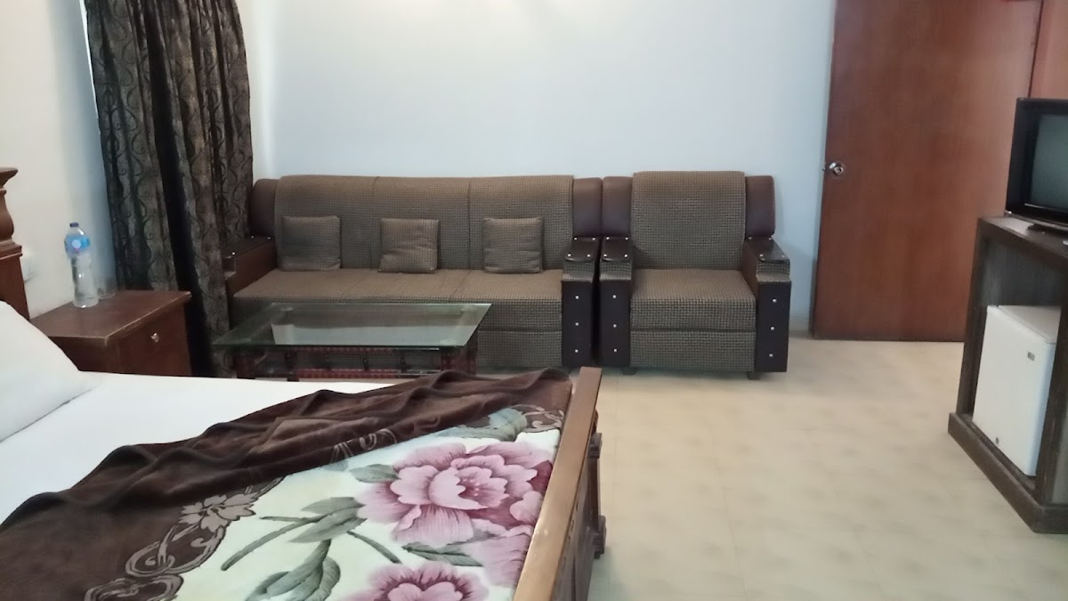New Days Inn — photo 6