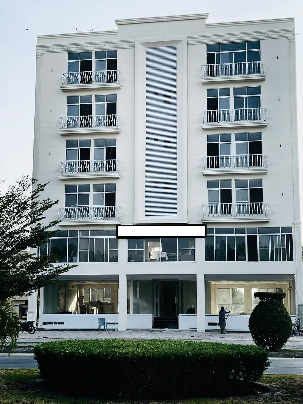 Luxe Suites Bahria Town Lahore - coed hostel in Lahore, Punjab