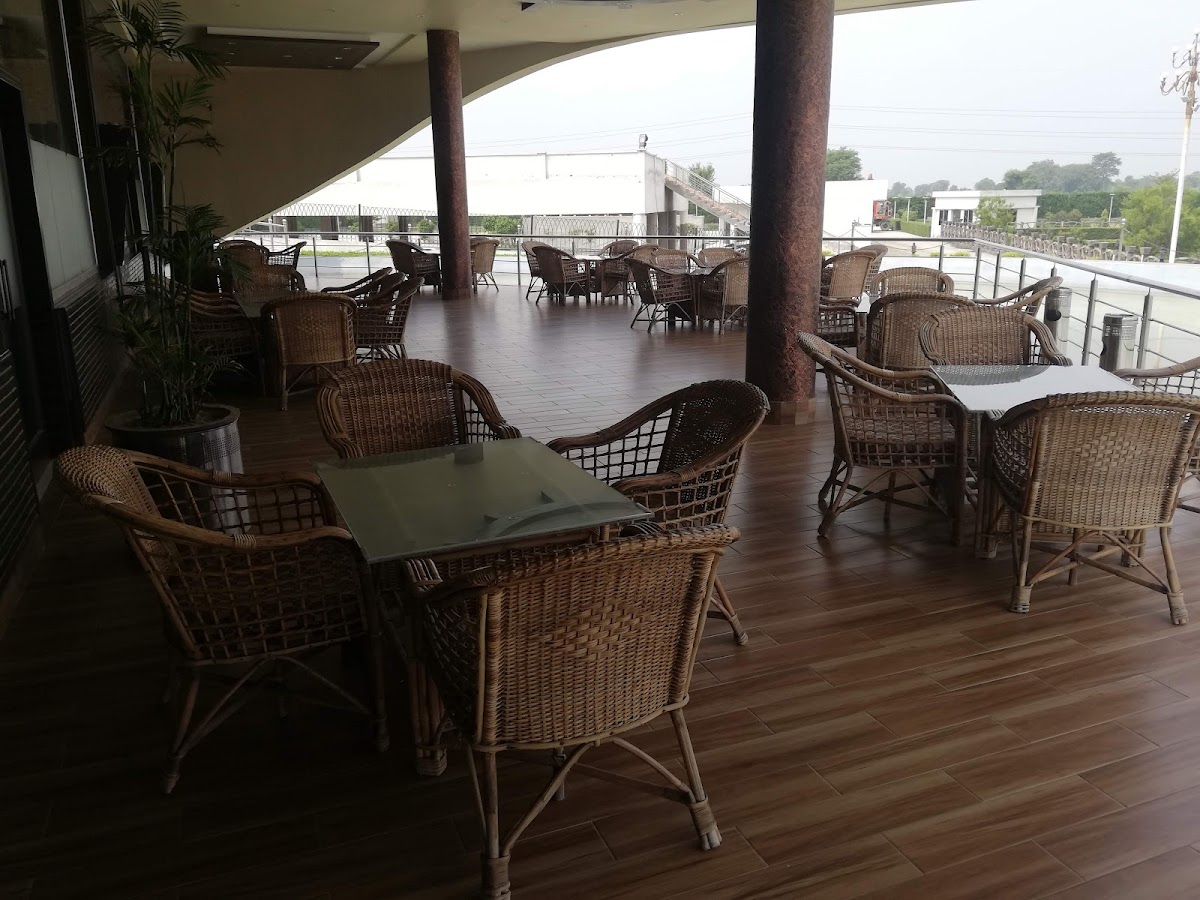 Titanic Resort Faisalabad — photo 10