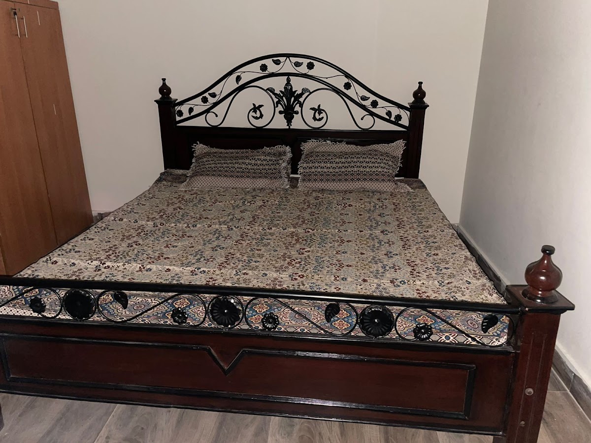 Hassan boys hostel gulberg 2 Lahore available furnished rooms for students and job holder.excellant environment — photo 10