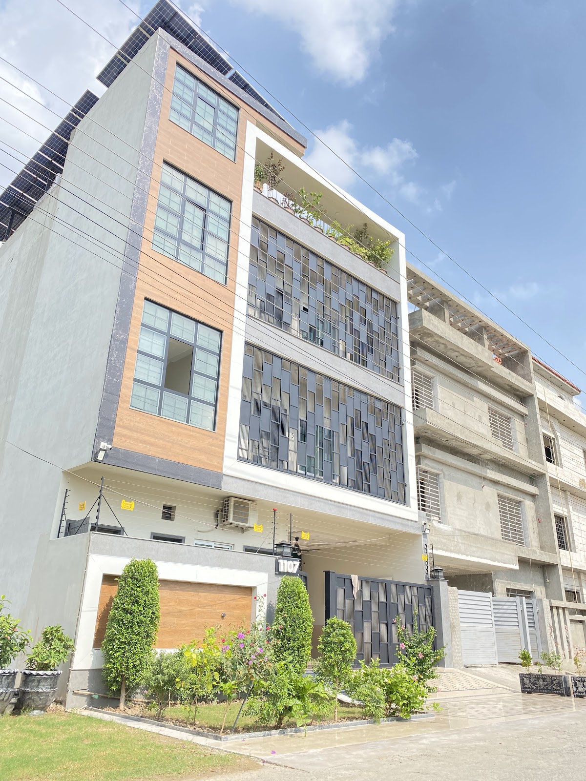 OSTELLO Girls Hostel - girls hostel in Lahore, Punjab