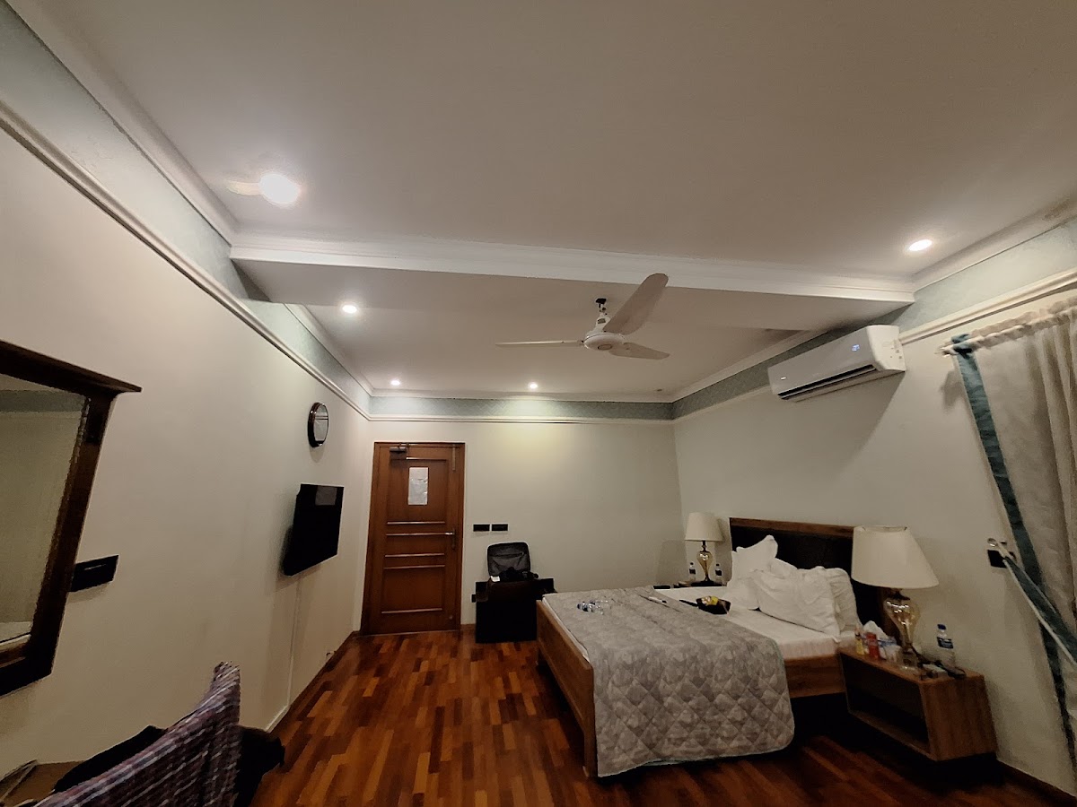Fatima Group Guest House, Cantt, Lahore — photo 7