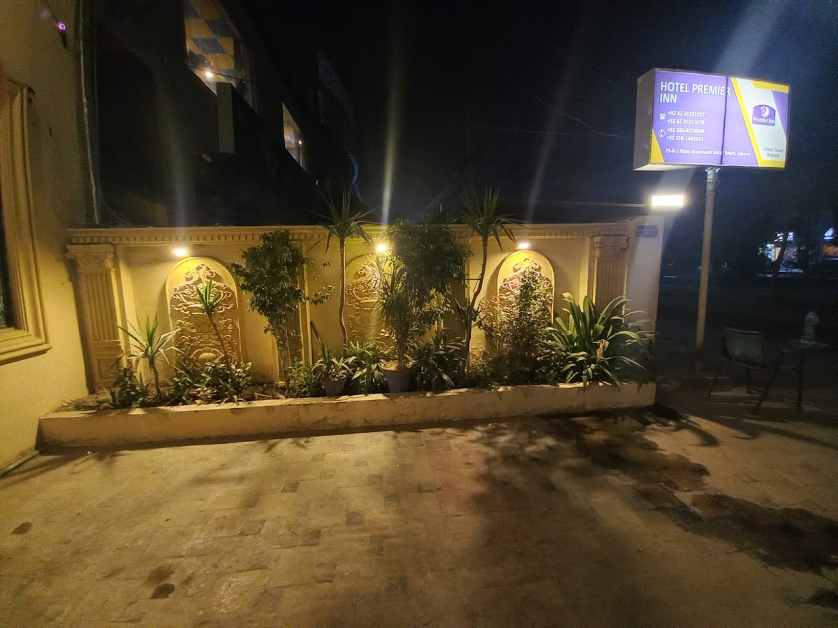 Premier Inn Johar Town Lahore - coed hostel in Lahore, Punjab