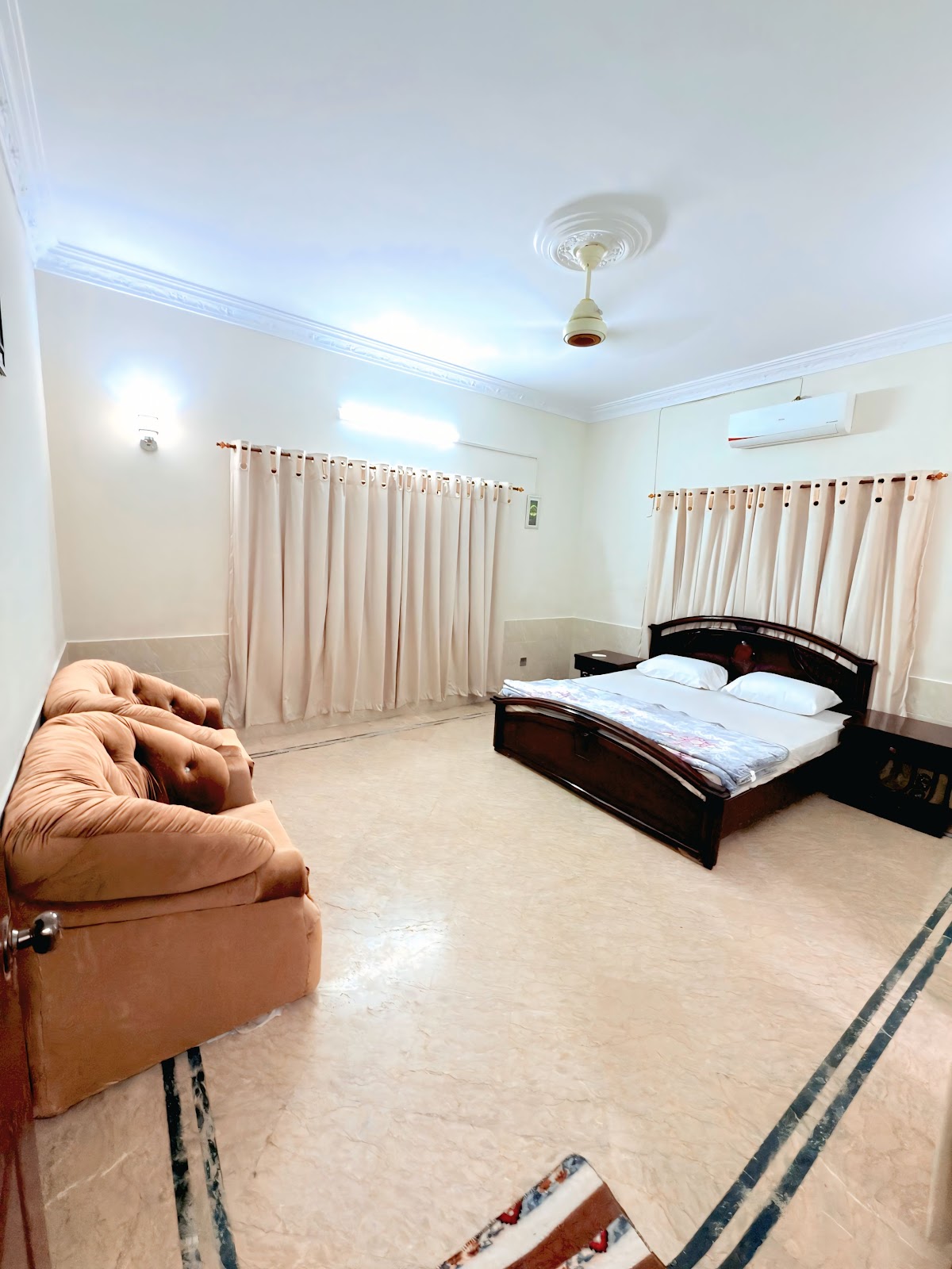 The Orient Palace guesthouse — photo 9