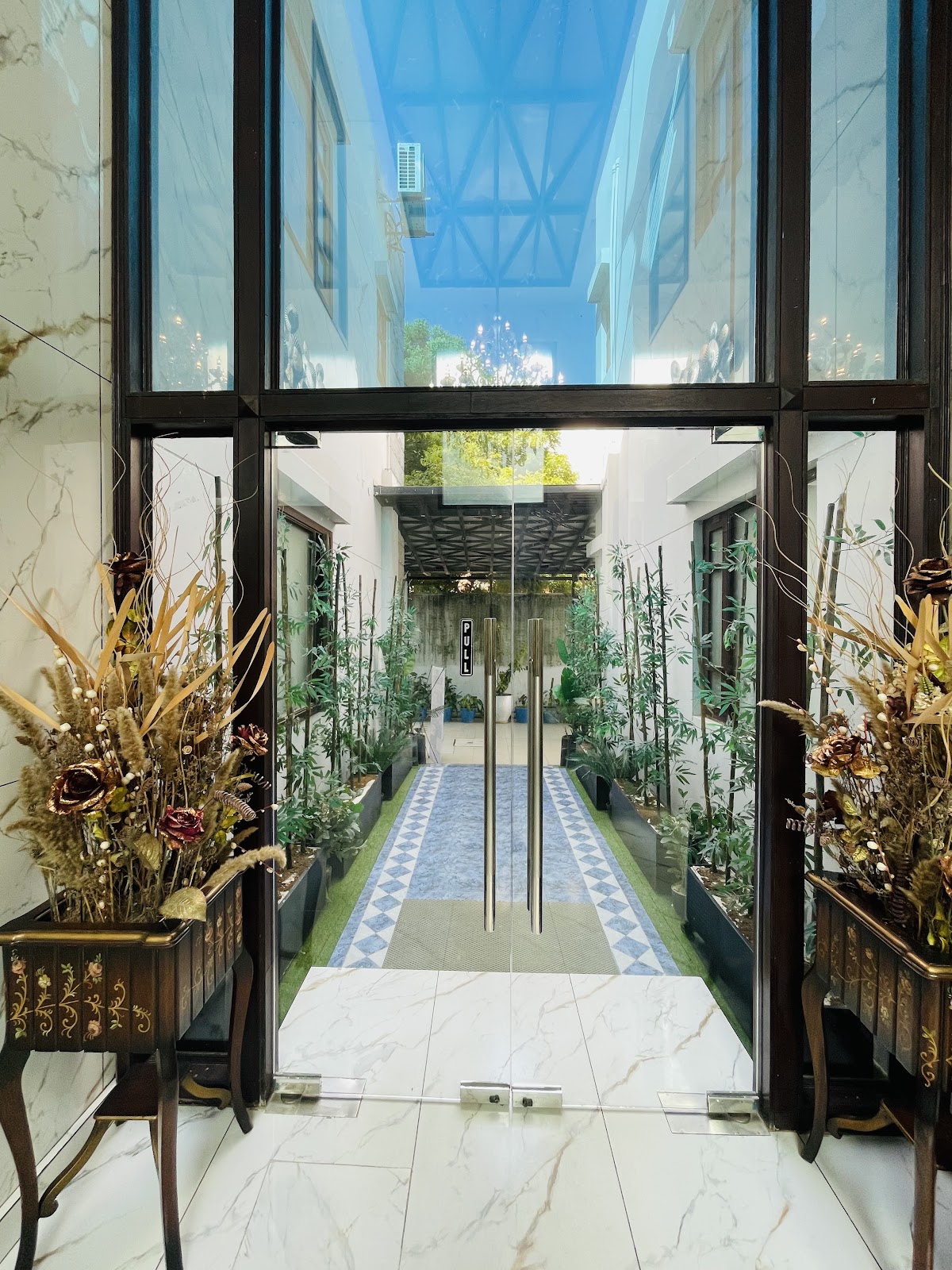 Seashell Grand hotel — photo 9