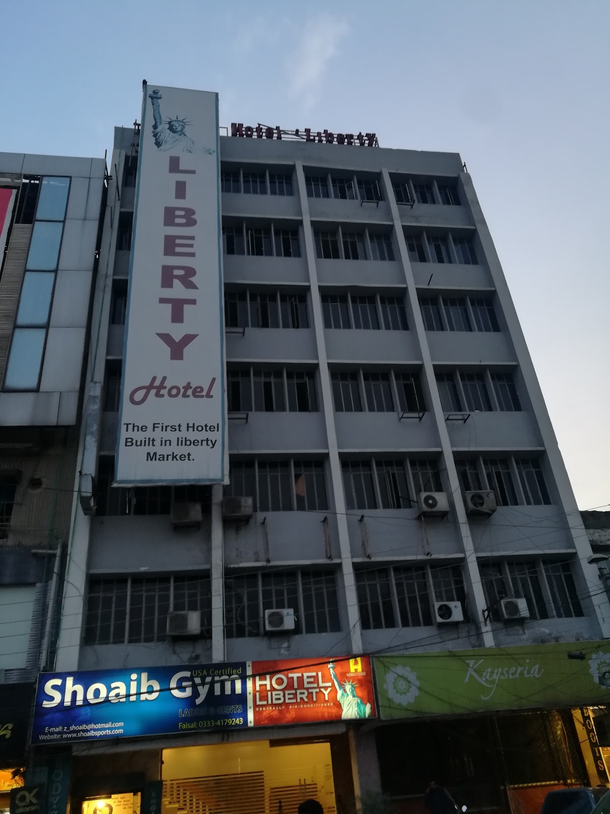 Punjab Continental Guest House - coed hostel in Lahore, Punjab