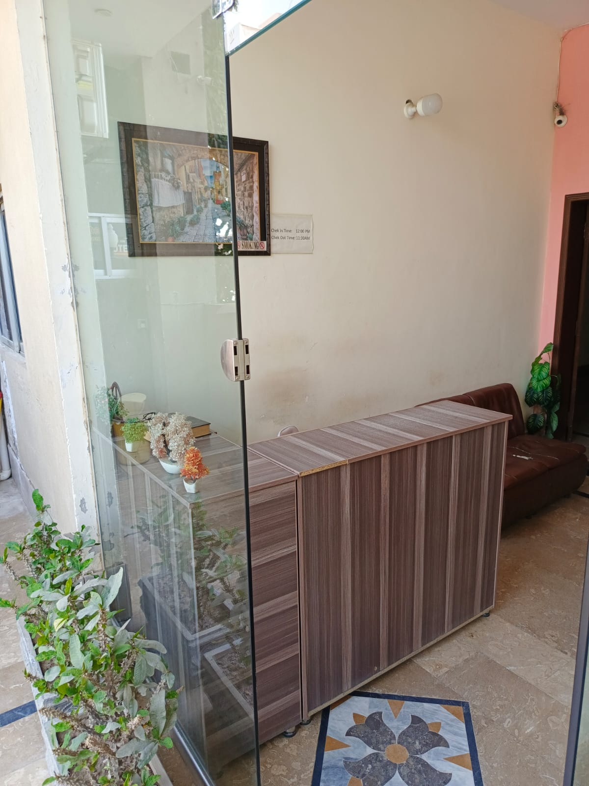 OYO Second Home Family Hotel — photo 10