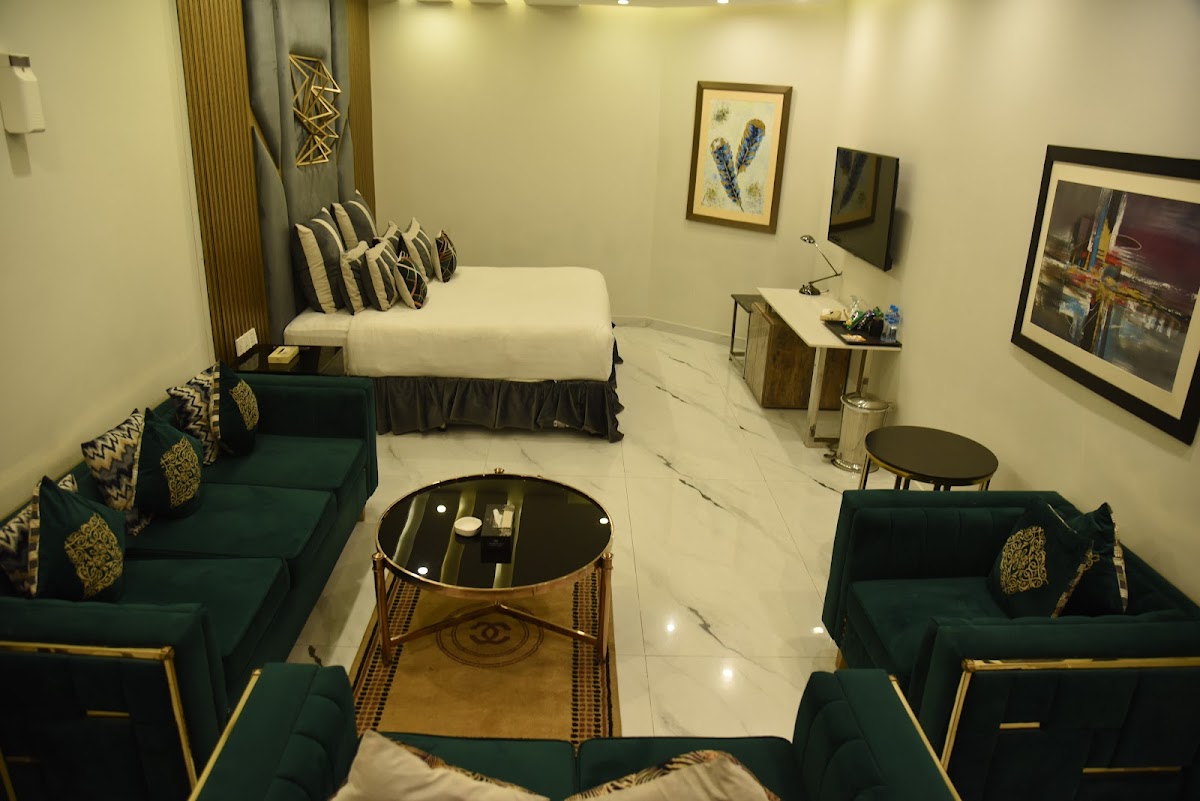 Hilton Suites Gulberg Lahore — photo 10