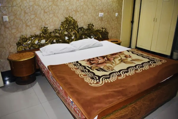 Hotel Alpine Lahore — photo 7