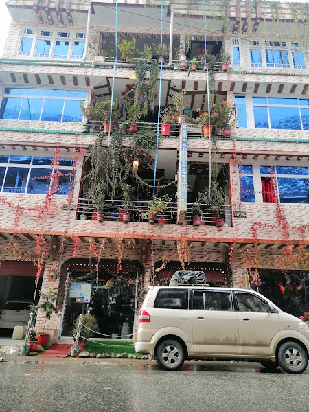 ZAHOOR HOTEL and restaurant - boys hostel in Bahrain, Khyber Pakhtunkhwa
