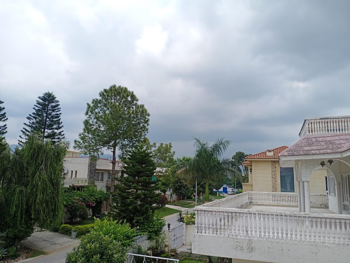 Royal Villa Guest House - coed hostel in Islamabad, Capital Territory