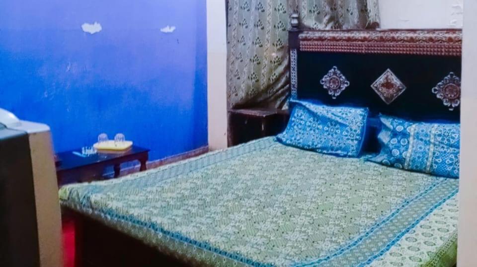 new margla hotel - coed hostel in Lahore, Punjab