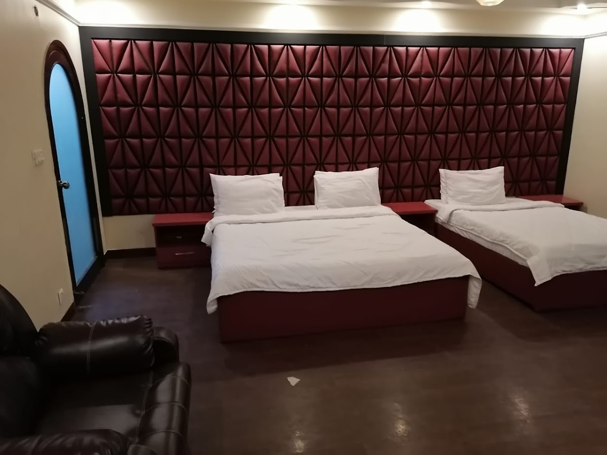 Couple Guest House Clifton - coed hostel in Karachi, Sindh
