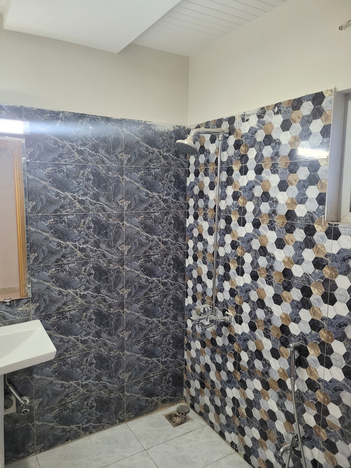 peaceful girls hostel — photo 7