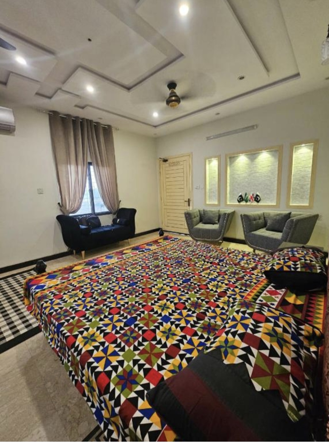 SH Farm and Guest house - coed hostel in Lahore, Punjab