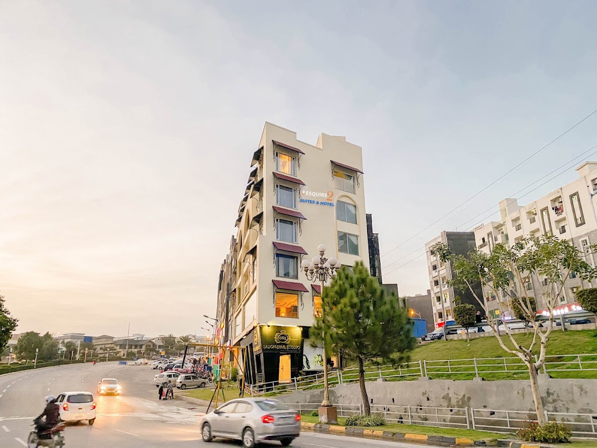Esquire 2 Hotel & Apartments