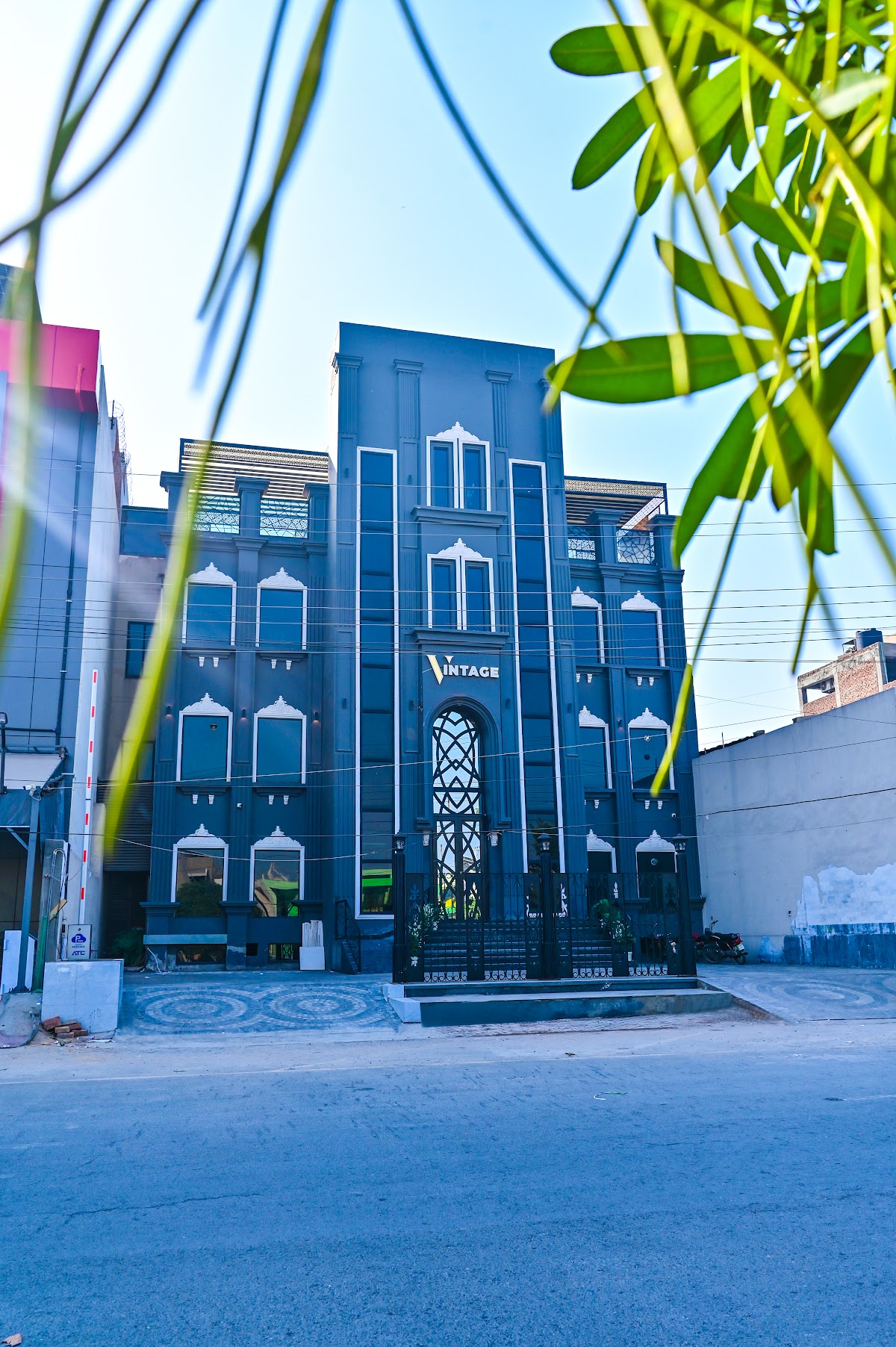 vintage luxury hotel - coed hostel in Faisalabad, Punjab