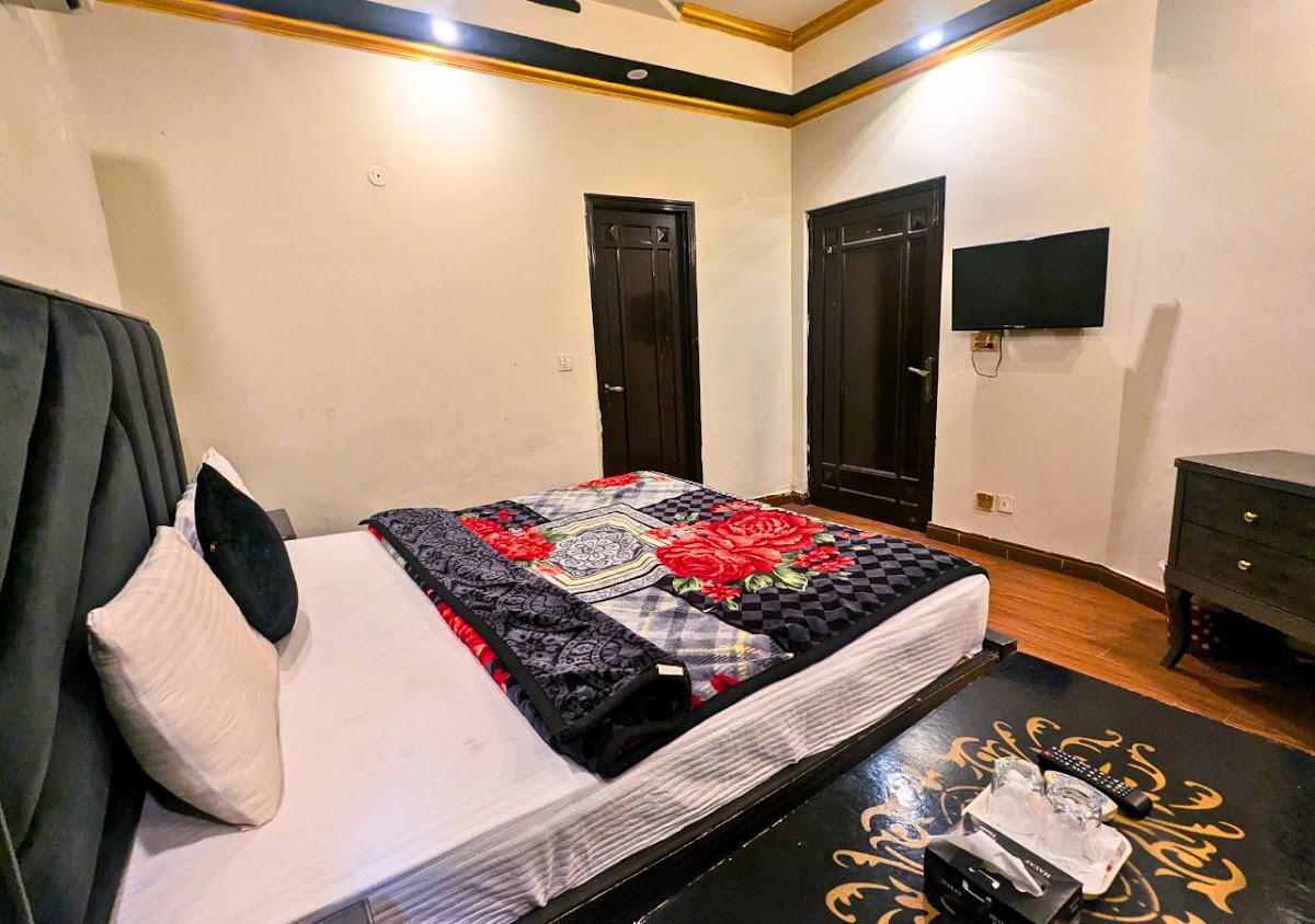 Hayat Palace Hotel Gulberg Lahore — photo 8