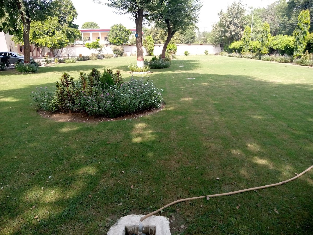 Army Boys Hostel (Old Aziz Bhatti Hostel) — photo 7