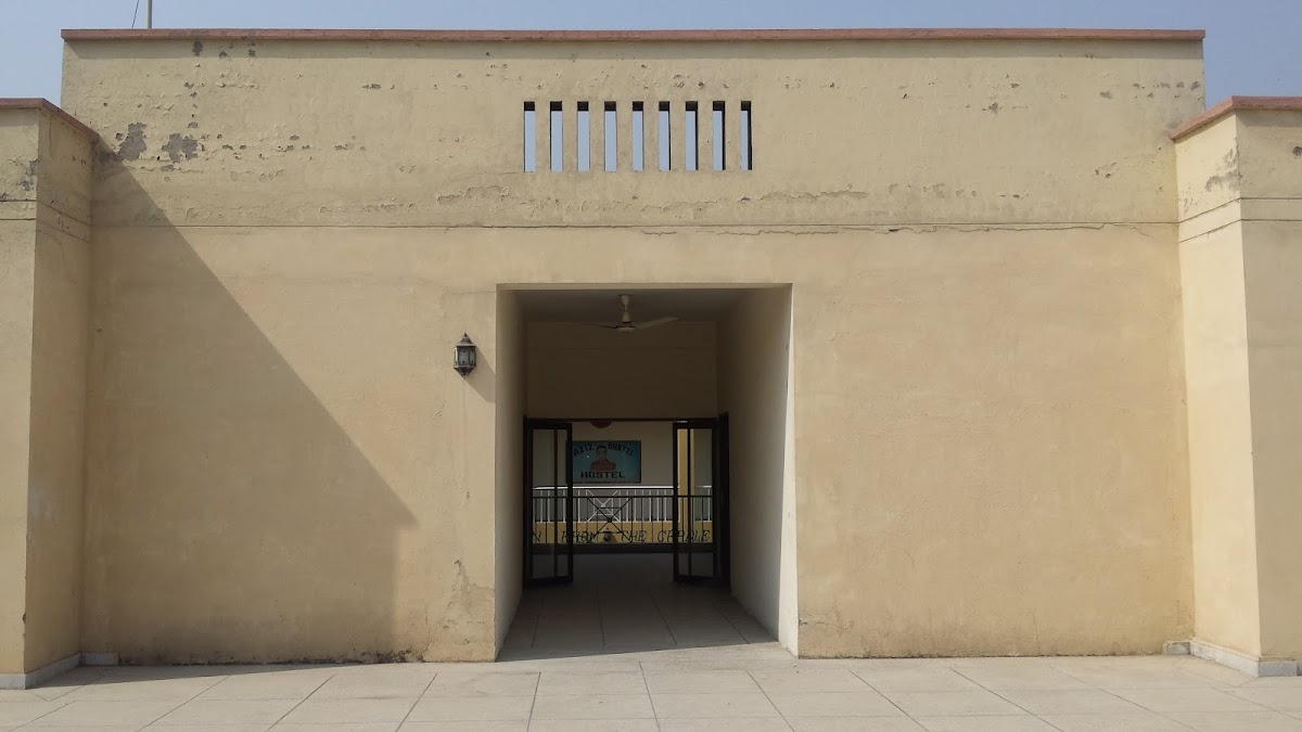 Army Boys Hostel (Old Aziz Bhatti Hostel) — photo 9