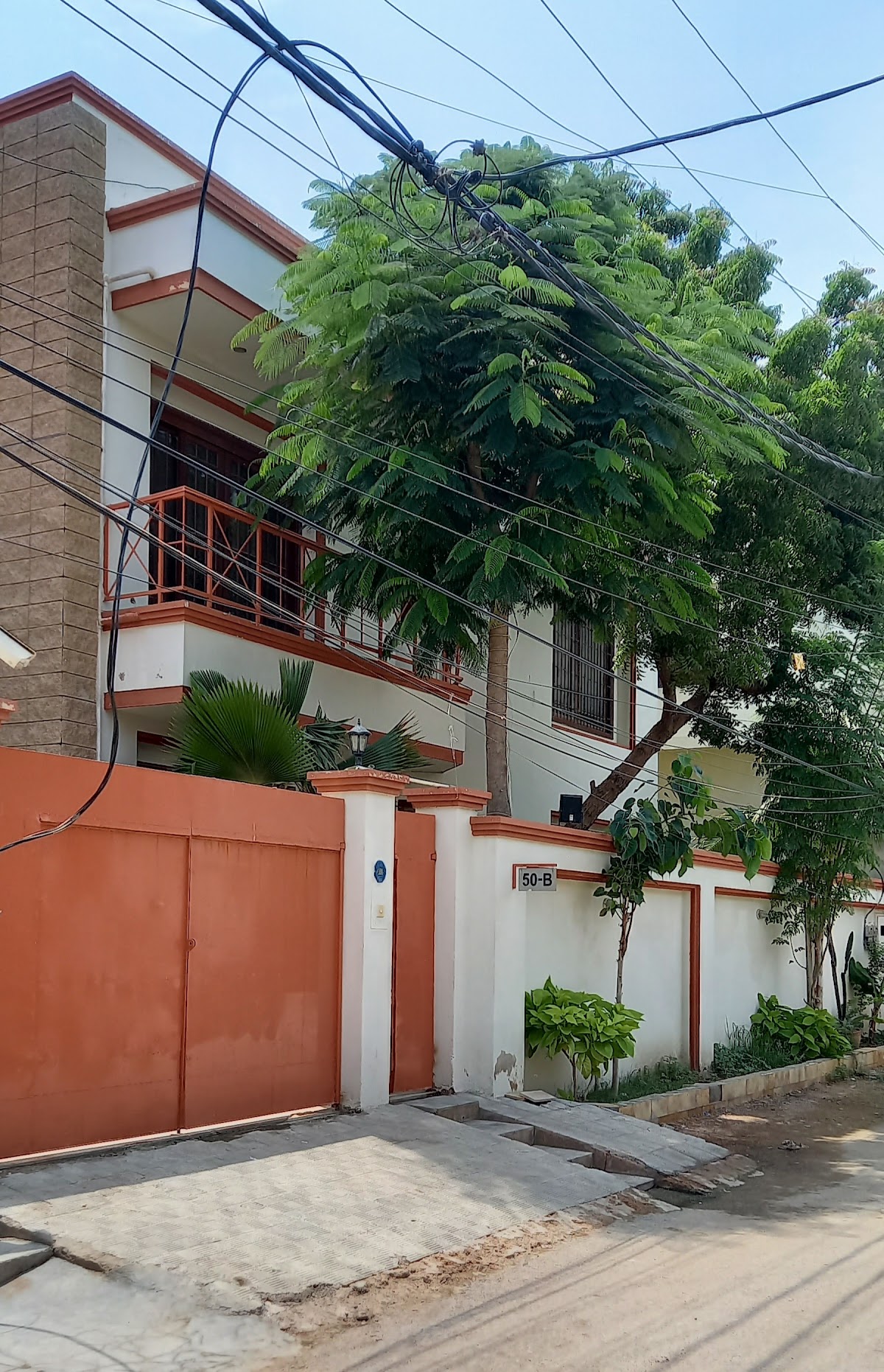 Hotel seven lodge - coed hostel in Karachi, Sindh
