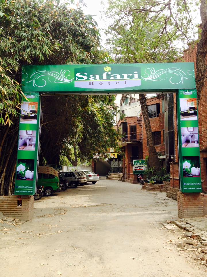 Safari Hotel Mall Road - coed hostel in Lahore, Punjab