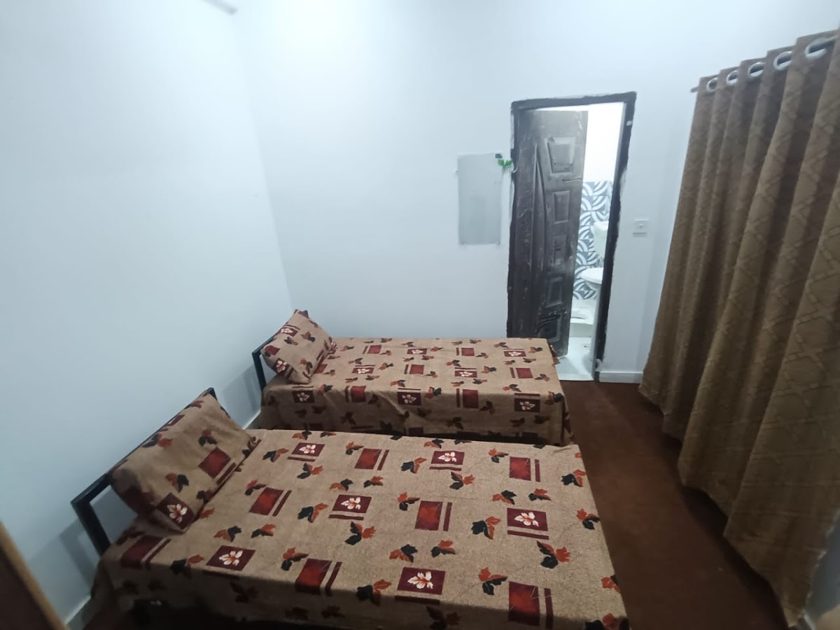 Bint-e-Hawwa Girls Hostel 7th Road — photo 10