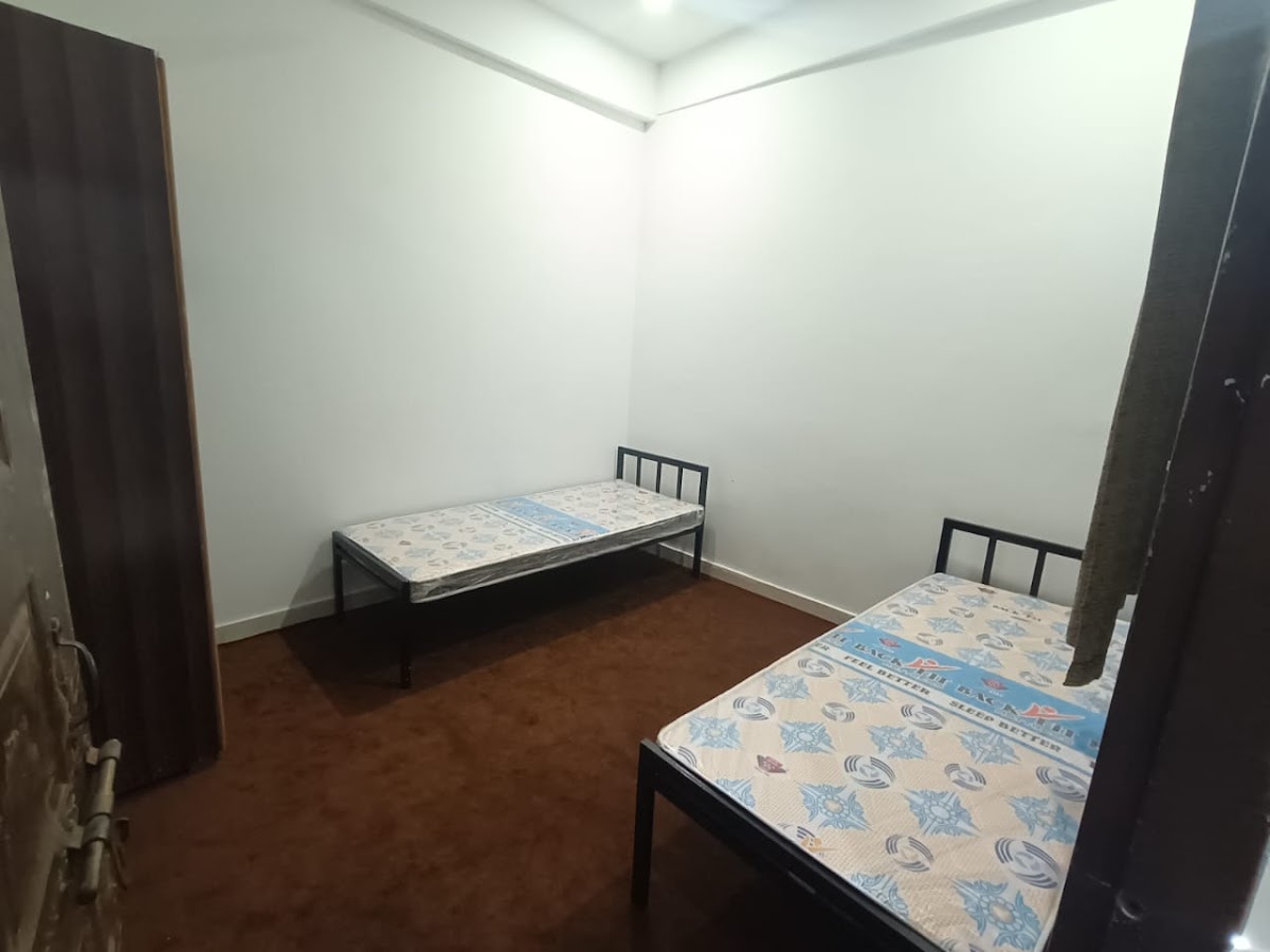 Bint-e-Hawwa Girls Hostel 7th Road — photo 7