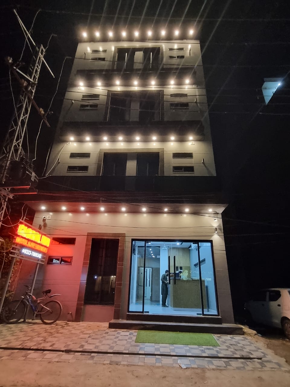 Global Inn Hotel & Residencies - coed hostel in Lahore, Punjab