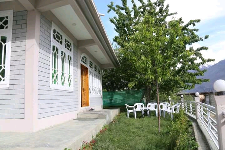 Hunza Heaven Guest House - boys hostel in Karimabad, Gilgit-Baltistan