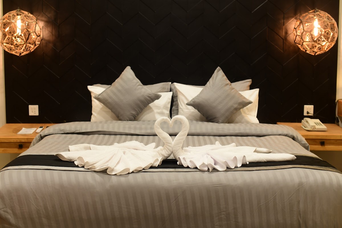 Swan Suites — photo 9