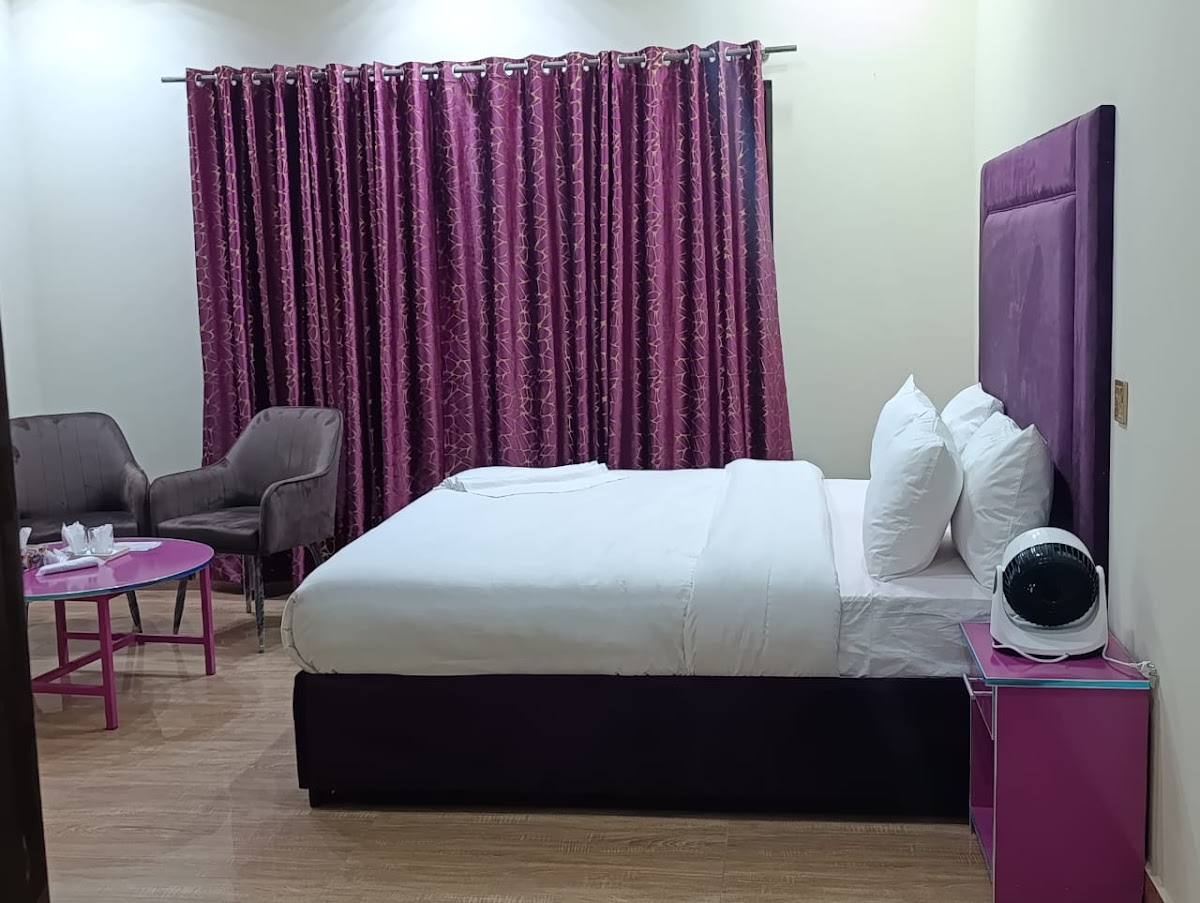 Emporia Hotel & Suites - coed hostel in Lahore, Punjab