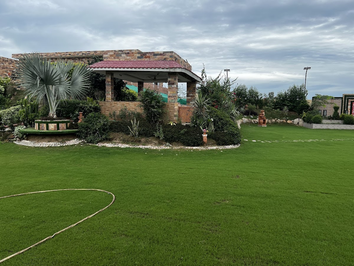 Hill View Garden Farmhouse - Barki Road, Lahore — photo 9