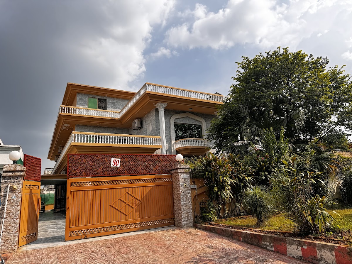 Mashal Guest House Islamabad - coed hostel in Islamabad, Capital Territory