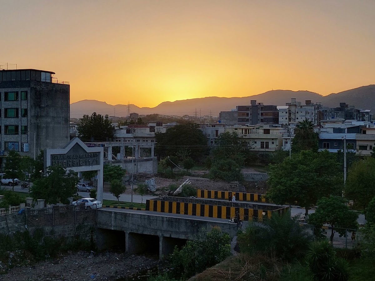 Mulberry Guest House Islamabad - coed hostel in Islamabad, Capital Territory