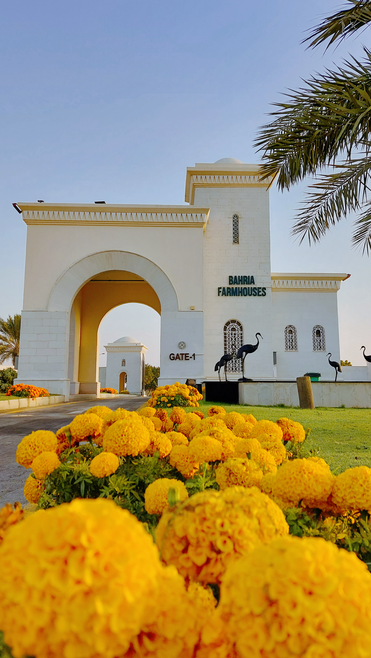 Bahria Farmhouses Gate 1, - coed hostel in Lahore, Punjab