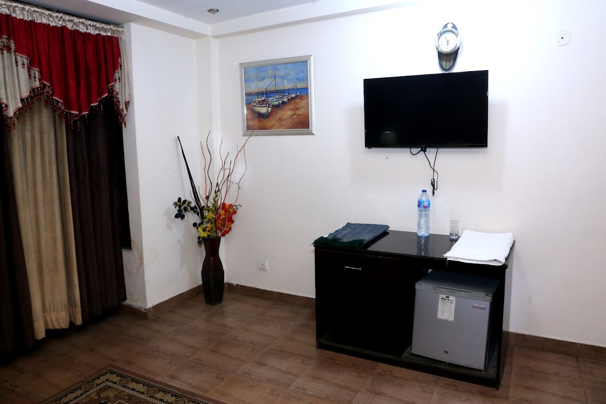 Premier Inn Davis Road Lahore — photo 10