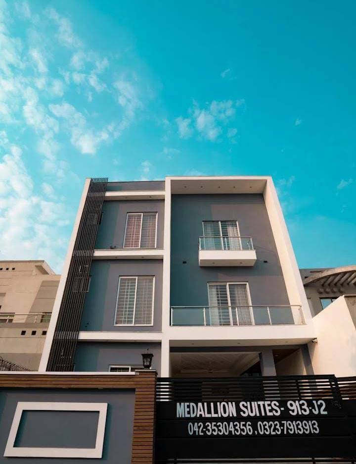 Medallion Suites — photo 8