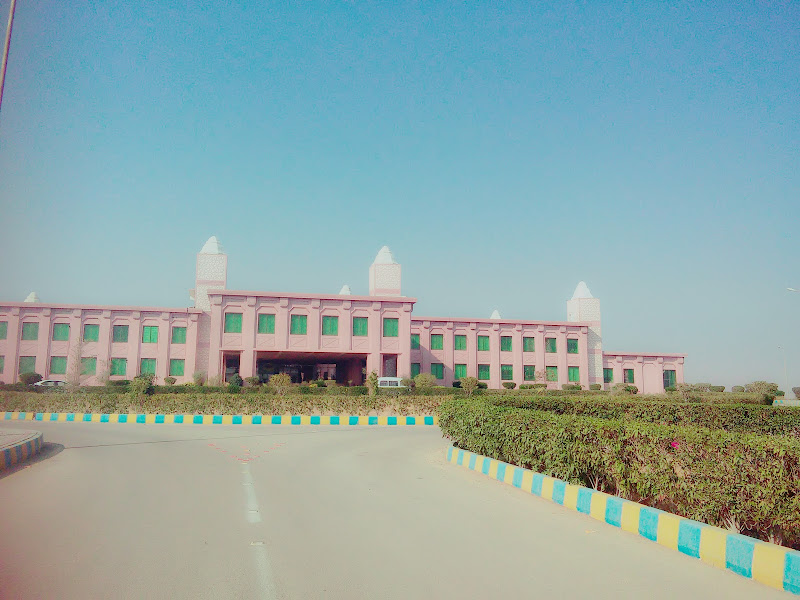 Elsa Qazi Girls Hostel