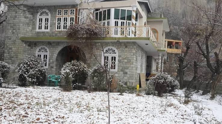 Al-Karim Family Guest House Hunza - coed hostel in Karimabad, Gilgit-Baltistan