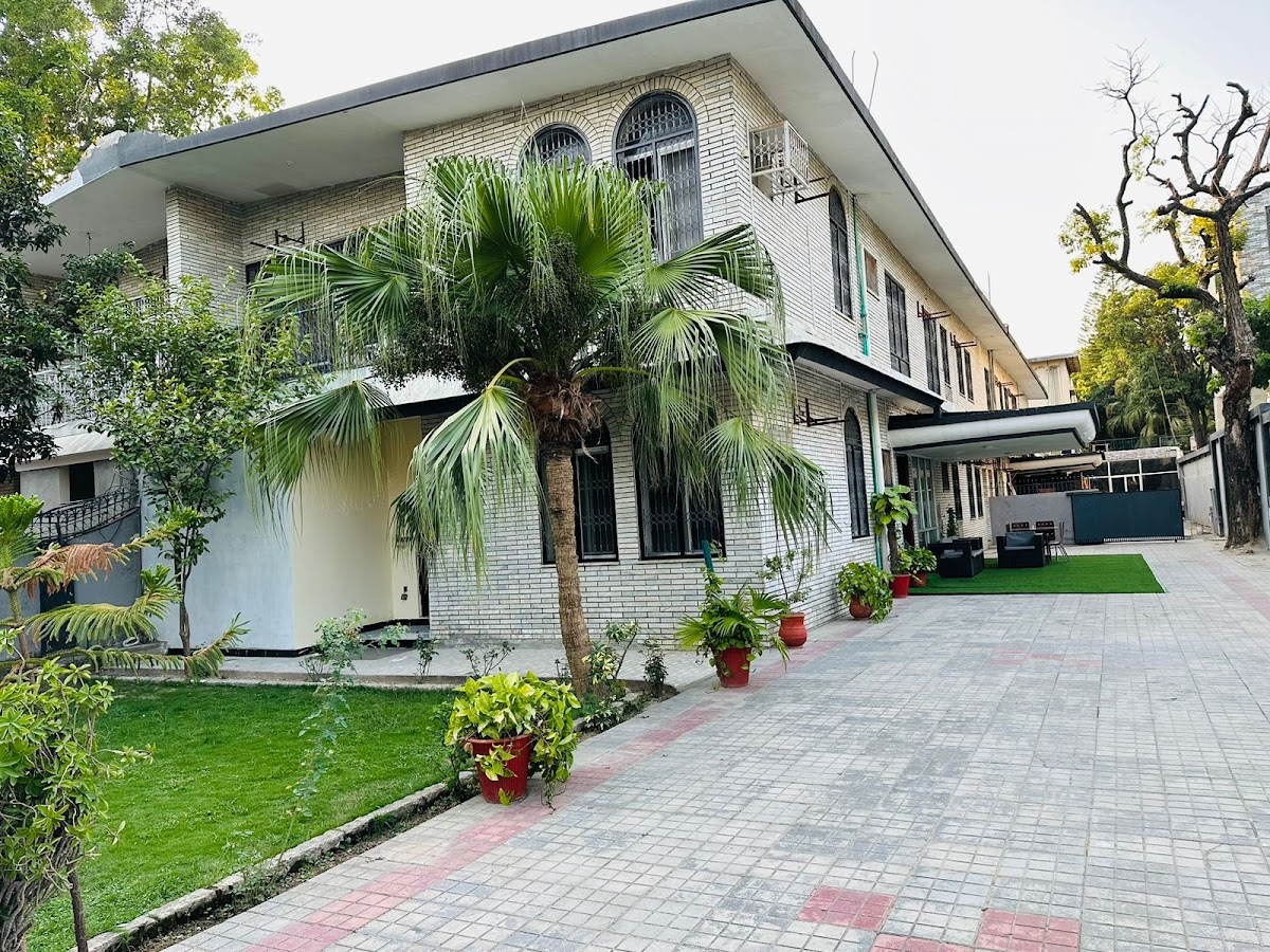 Four season Girls Hostel - girls hostel in Islamabad, Capital Territory