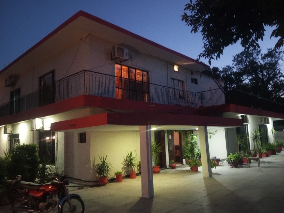 AB FAMILY LODGE GUEST HOUSE - coed hostel in Islamabad, Capital Territory