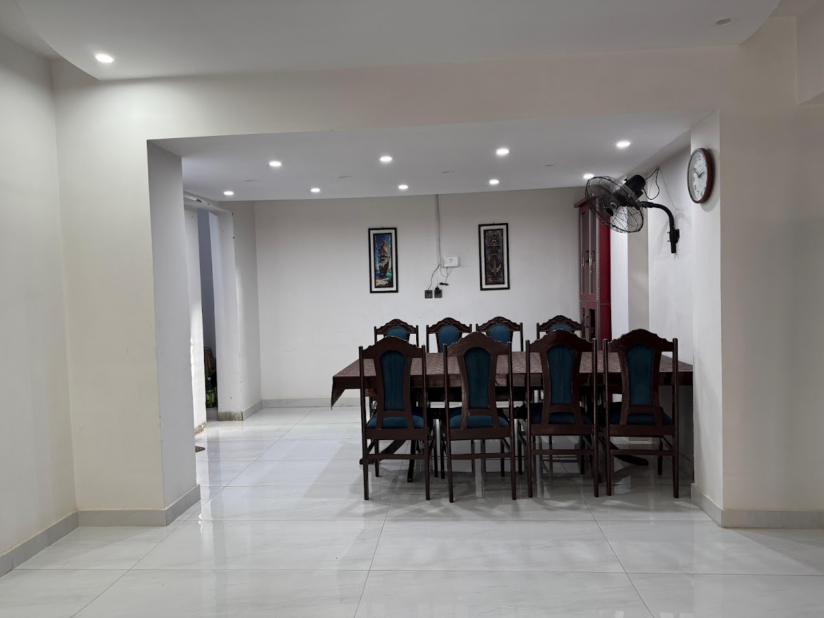 6 Star Girls' Hostel — photo 8