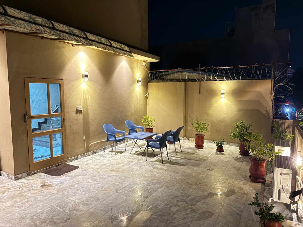 Serene Elegance Hotel