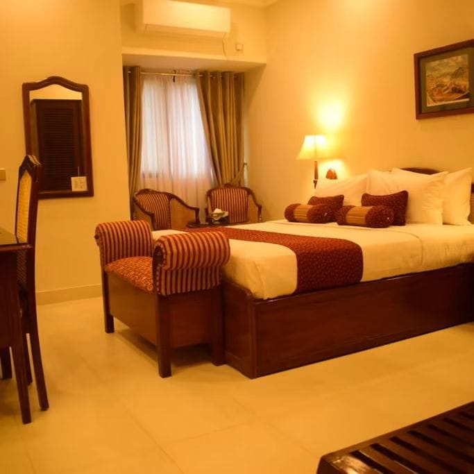 Royal in Guest House Lahore — photo 7
