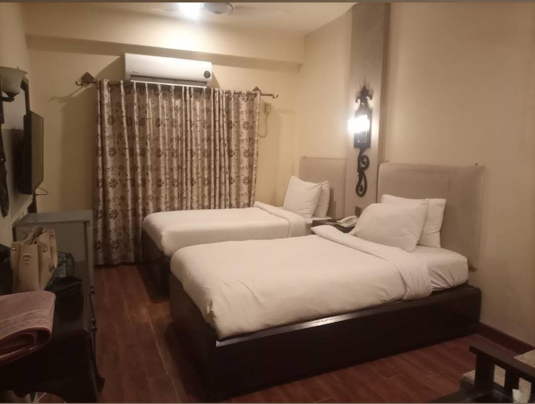 Royal in Guest House Lahore — photo 6