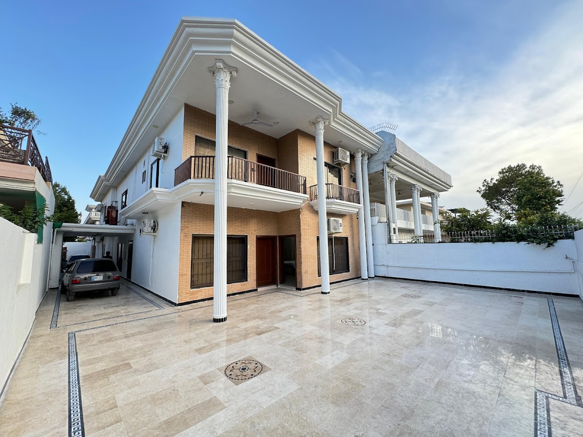 Royal Blue Inn F-10 - coed hostel in Islamabad, Capital Territory
