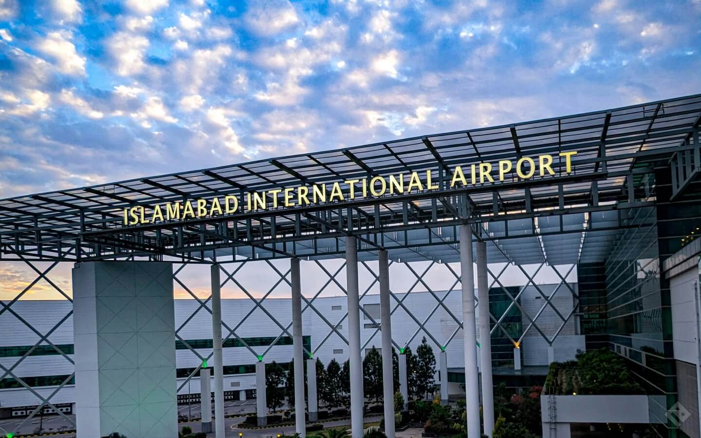 Hotels Near Karachi, Lahore & Islamabad Airports: The Late-Night Arrival Guide