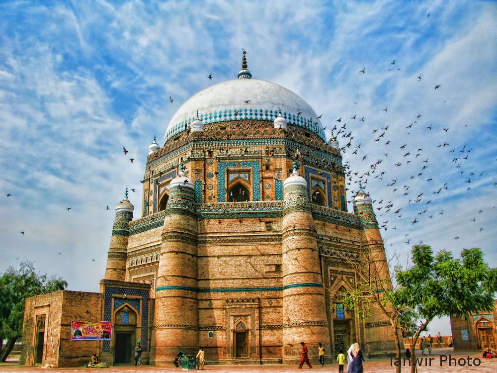 Student Hostels in Multan (2026): Prices, Girls-First Market & the Gulgasht Belt